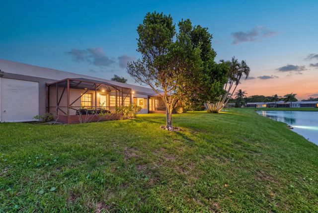 2 of 40 - 18800 Haywood Terrace #7, Boca Raton, FL