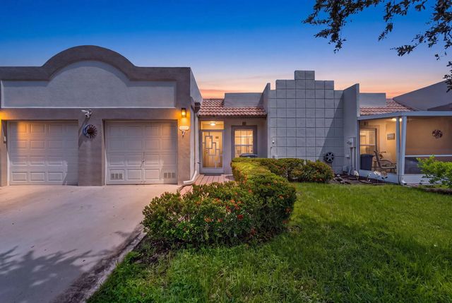 4 of 40 - 18800 Haywood Terrace #7, Boca Raton, FL