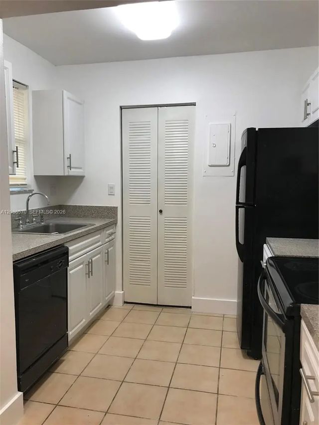 2 of 12 - 666 Nw 114th Avenue #203, Sweetwater, FL