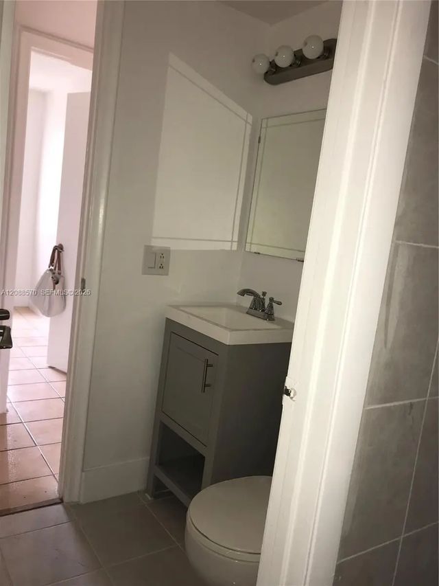 3 of 12 - 666 Nw 114th Avenue #203, Sweetwater, FL