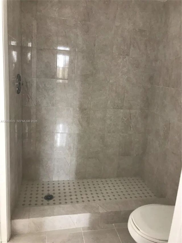 5 of 12 - 666 Nw 114th Avenue #203, Sweetwater, FL