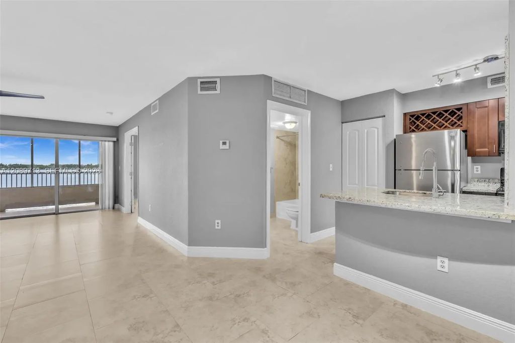 2811 N Oakland Forest Drive #205, Oakland Park