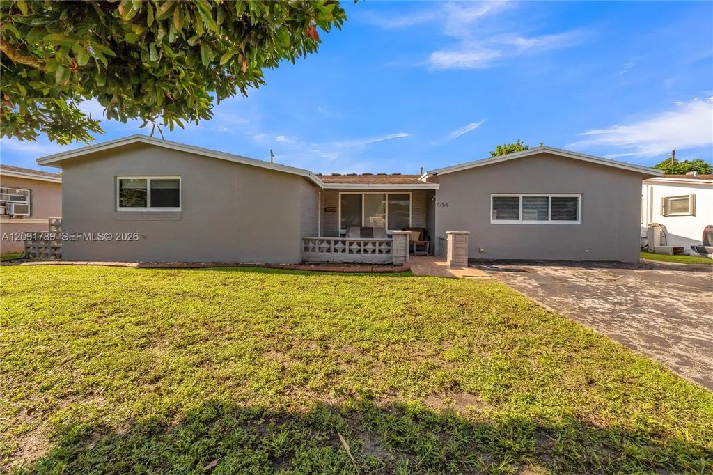 7756 Biltmore Boulevard #r, Miramar
