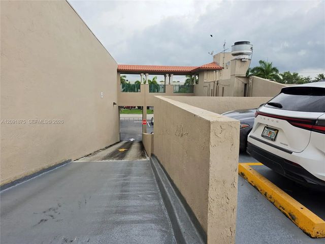 4 of 45 - 10200 Nw 25th Street #b-205, Doral, FL