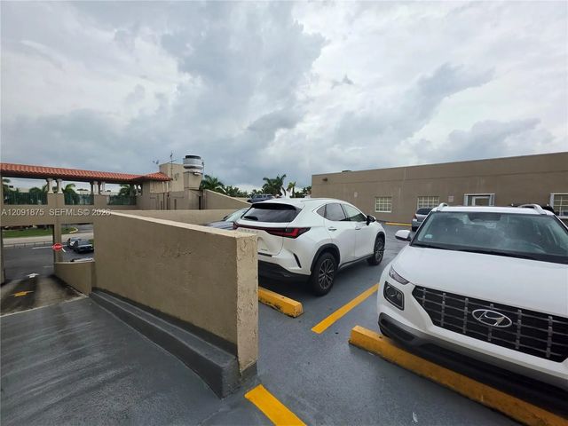 5 of 45 - 10200 Nw 25th Street #b-205, Doral, FL