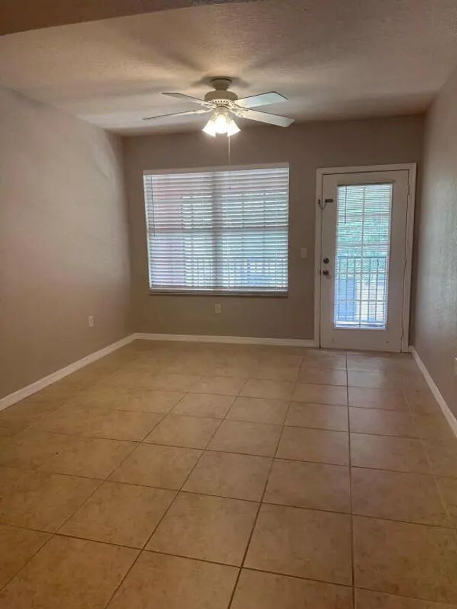 4 of 12 - 162 Sw Peacock Boulevard #205, Port St. Lucie, FL
