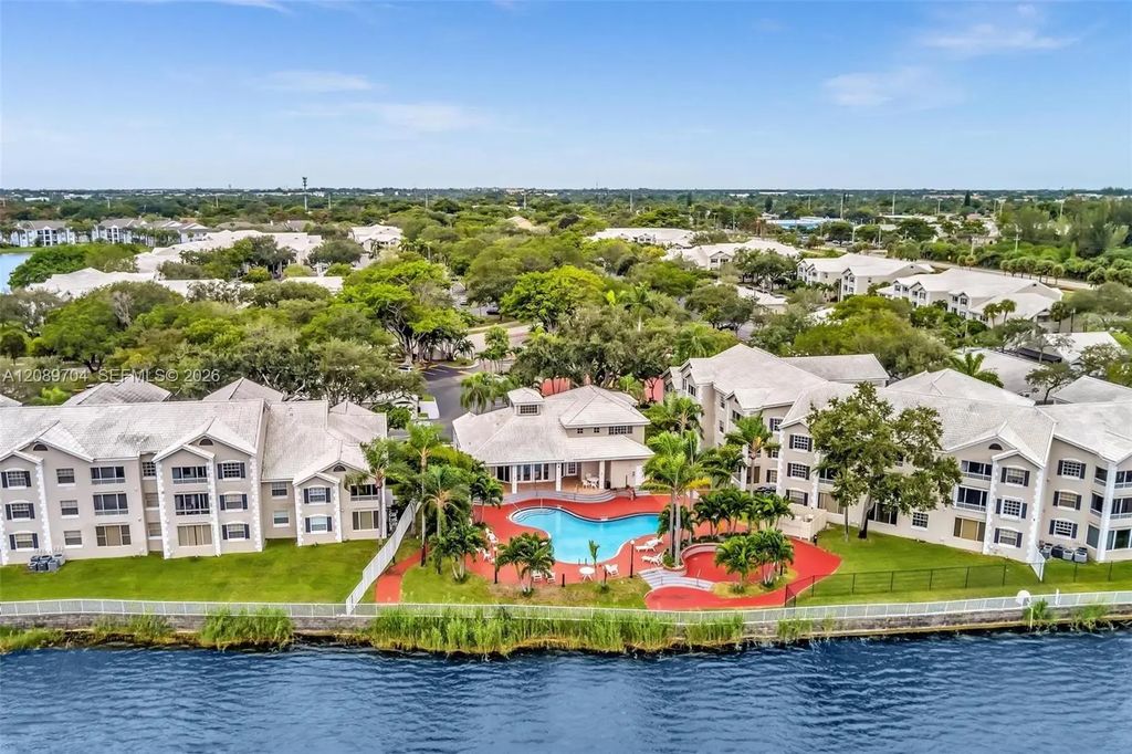2820 N Oakland Forest Drive #104, Oakland Park