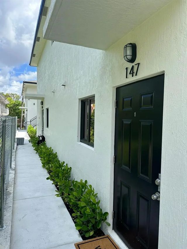 4 of 17 - 147 Nw 61st Street, Miami, FL