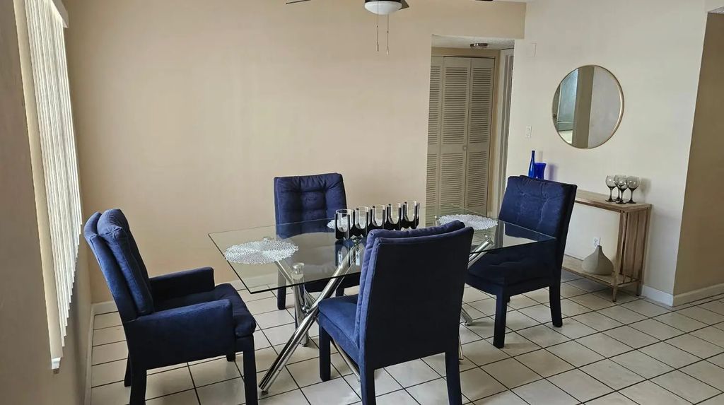 4270 Nw 40th Street #104, Lauderdale Lakes