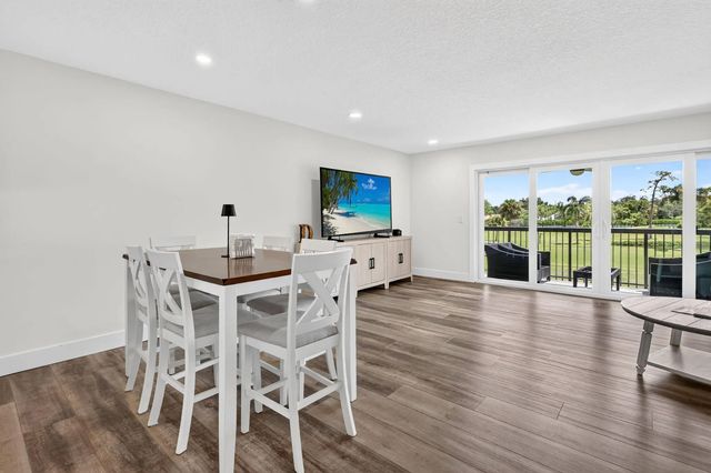 5 of 34 - 18449 Se Wood Haven Lane #e, Jupiter, FL