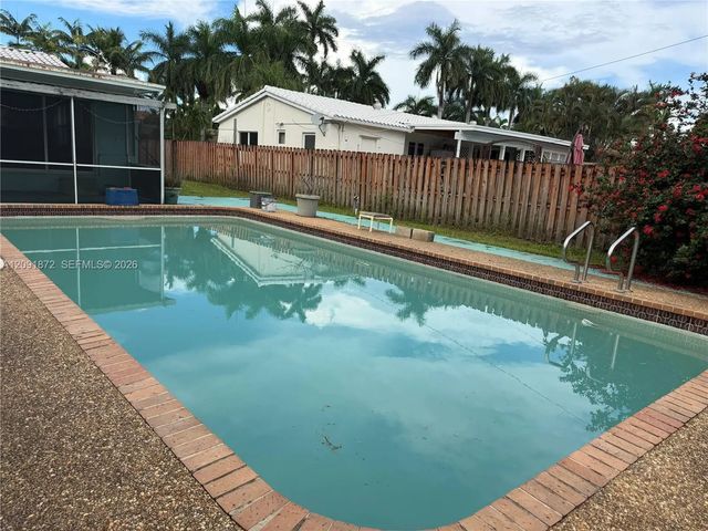 2 of 9 - 1146 Polk Street, Hollywood, FL