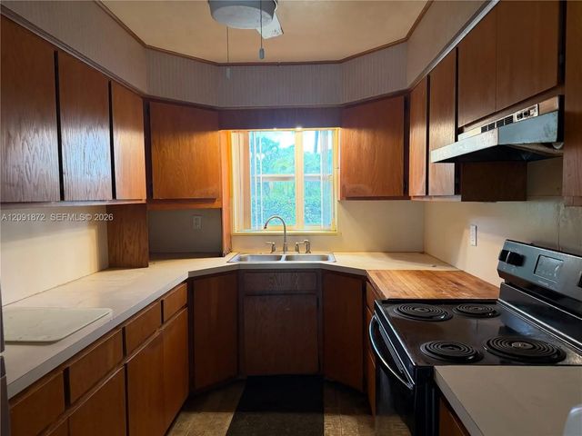 3 of 9 - 1146 Polk Street, Hollywood, FL