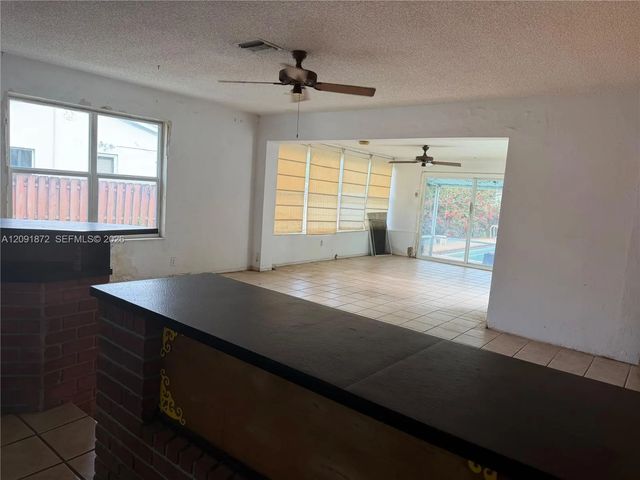 5 of 9 - 1146 Polk Street, Hollywood, FL