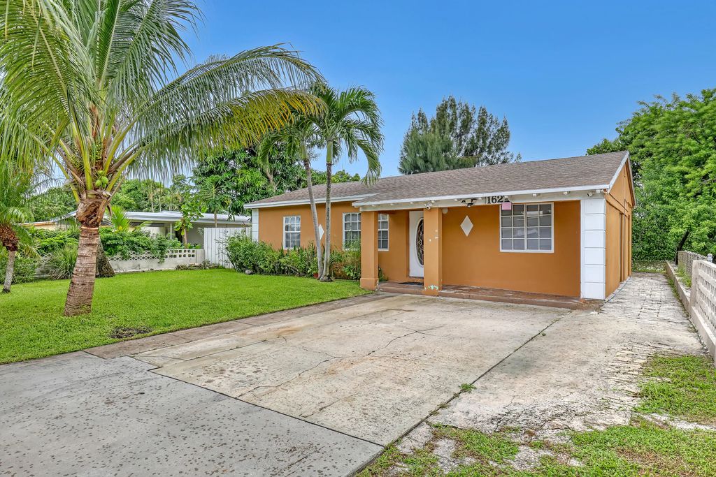 1627 4th Court Ne, Boynton Beach