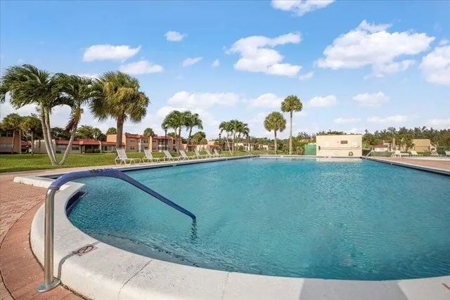 3 of 23 - 160 Lake Frances Drive, West Palm Beach, FL