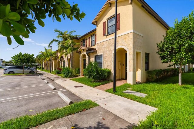 4 of 33 - 10496 W 33rd Lane, Hialeah, FL