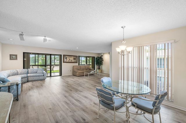 5 of 62 - 37 Stratford Lane W #d, Boynton Beach, FL