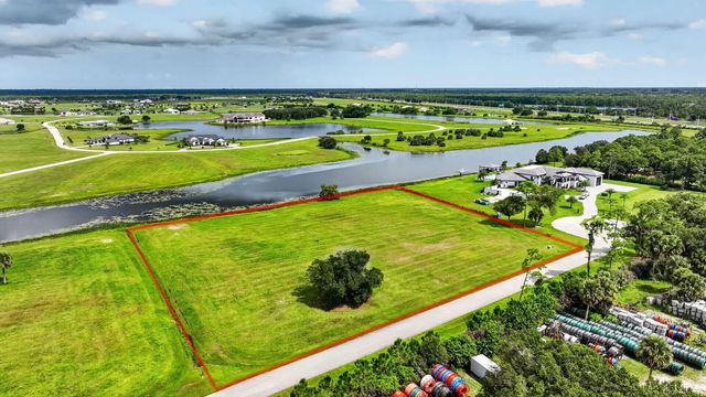 6027 Sw Hidden Lake Lane, Palm City