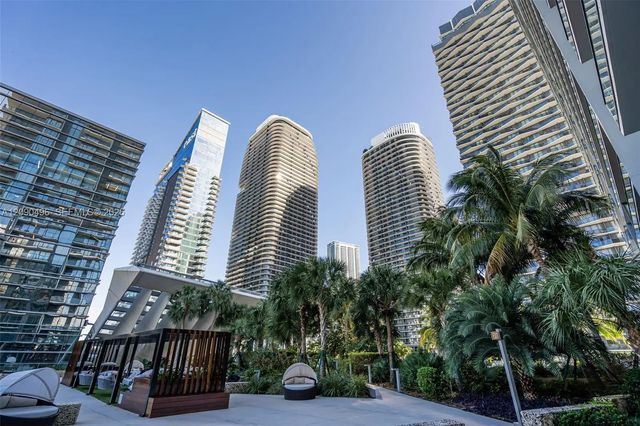 3 of 43 - 88 Sw 7th Street #1901, Miami, FL