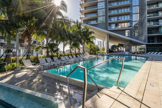 5 of 43 - 88 Sw 7th Street #1901, Miami, FL