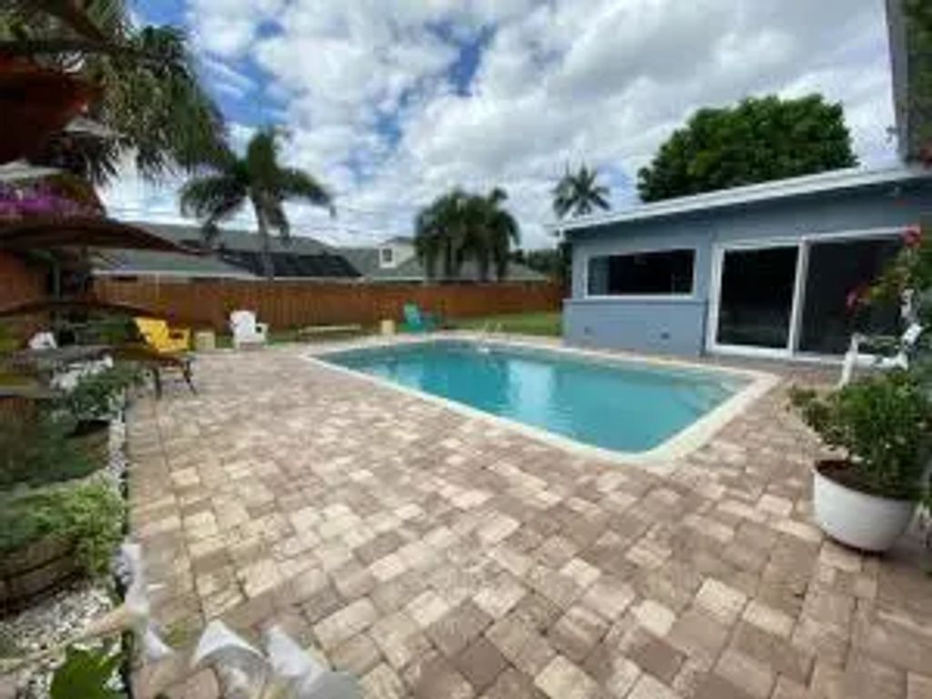 6601 Lake Clarke Drive, Lake Clarke Shores