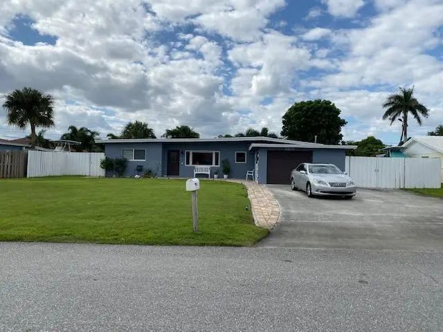 2 of 30 - 6601 Lake Clarke Drive, Lake Clarke Shores, FL