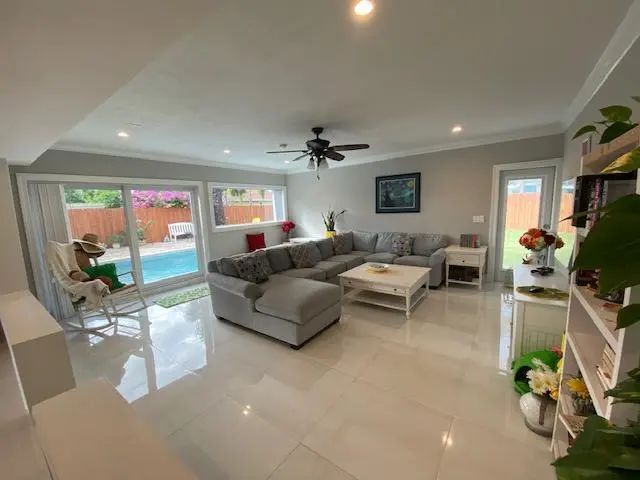 4 of 30 - 6601 Lake Clarke Drive, Lake Clarke Shores, FL