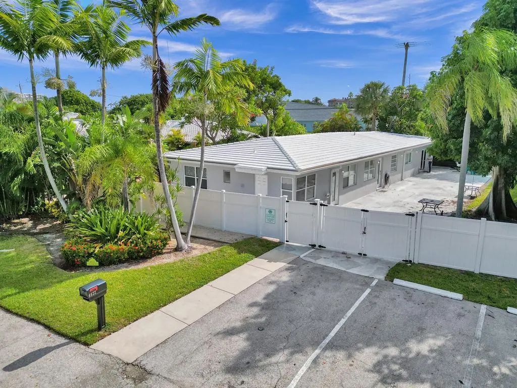 4422 Sea Grape Drive, Lauderdale-By-The-Sea