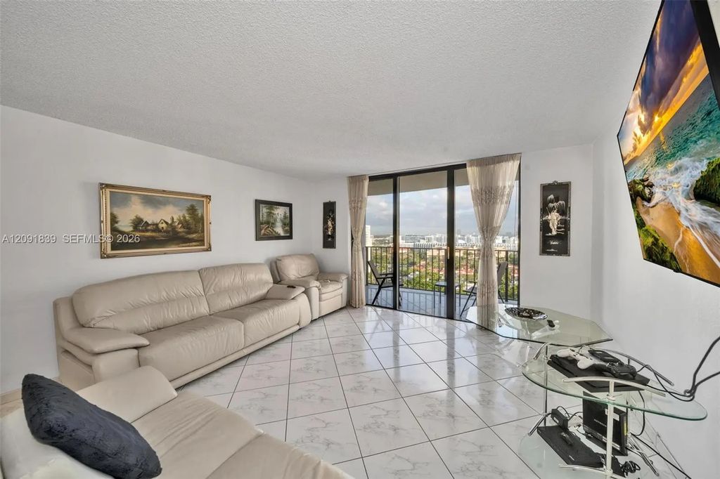 18151 Ne 31st Court #2008, Aventura