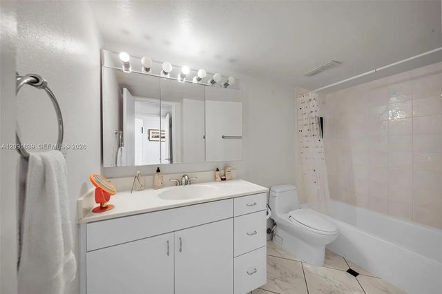 5 of 23 - 18151 Ne 31st Court #2008, Aventura, FL