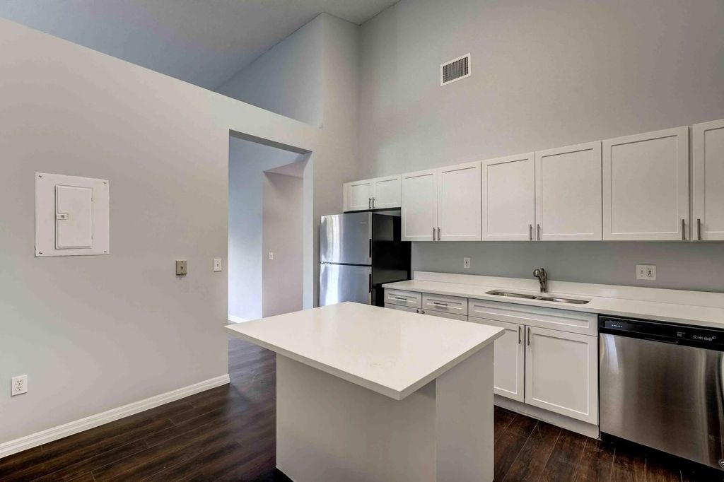 4685 N Haverhill Road #a1, West Palm Beach