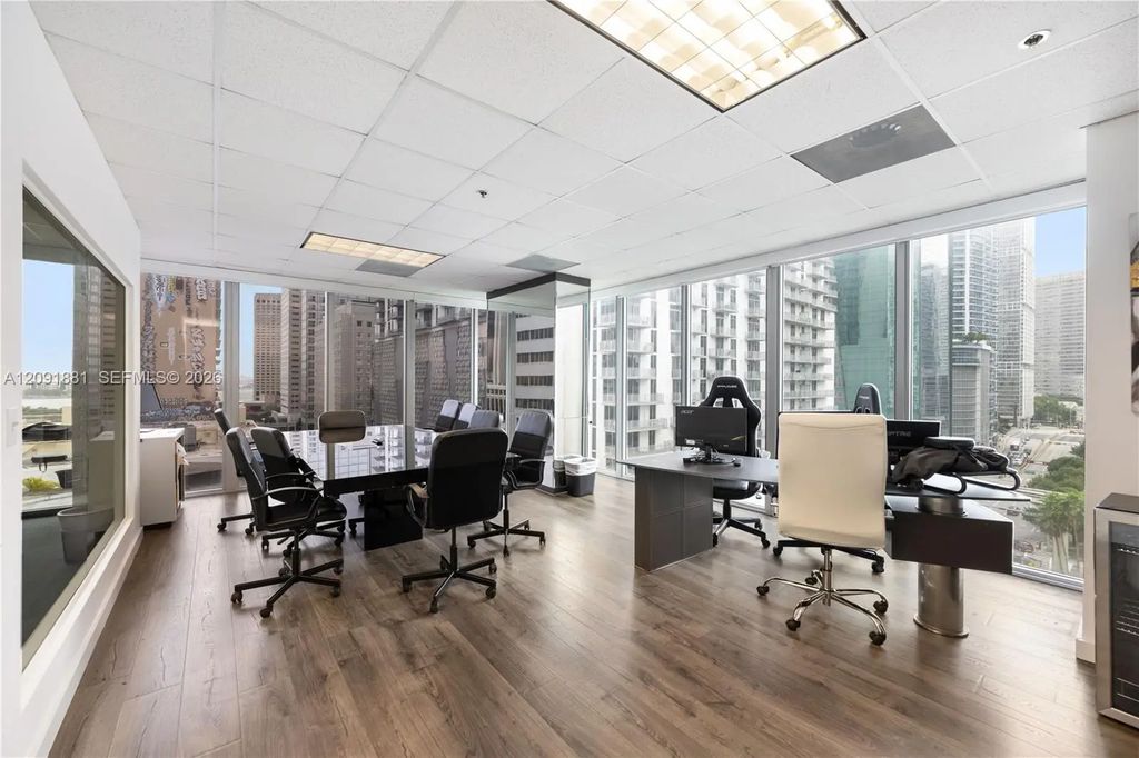 150 Se 2nd Avenue #1025, Miami