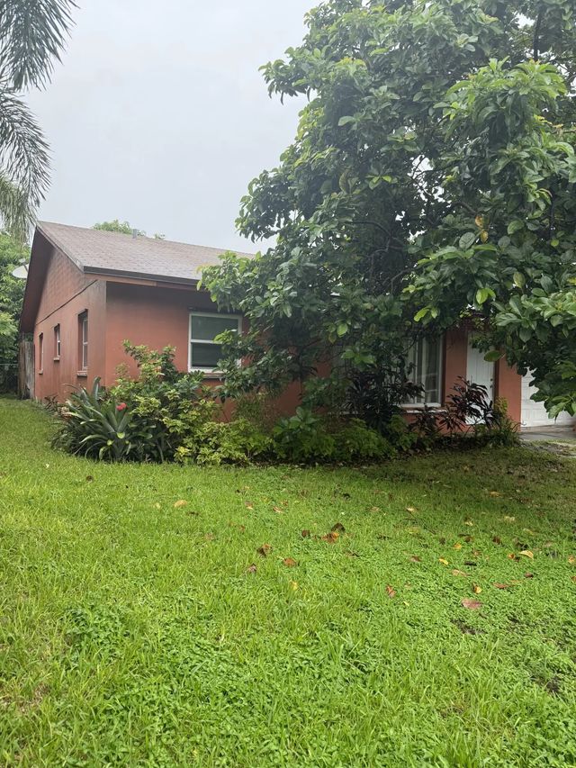 2 of 4 - 433 Sw 10th Avenue, Boynton Beach, FL