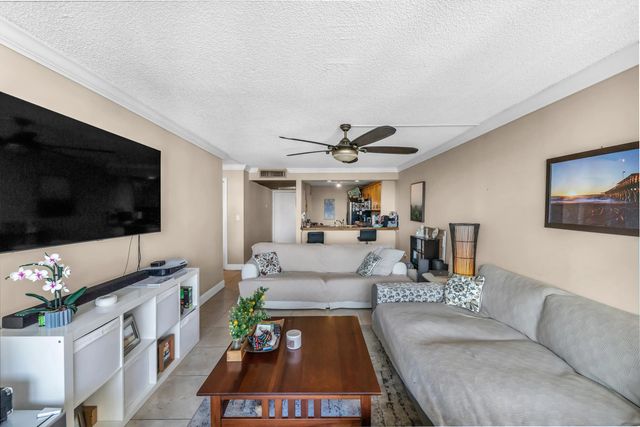 2 of 54 - 6 Royal Palm Way #307, Boca Raton, FL