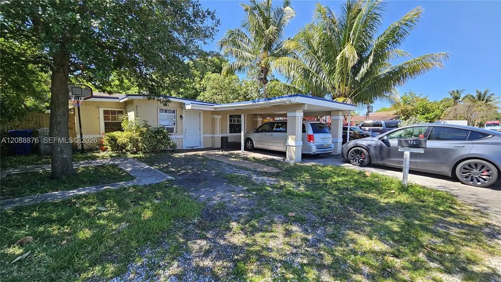 2114 Nw 5th Street, Pompano Beach