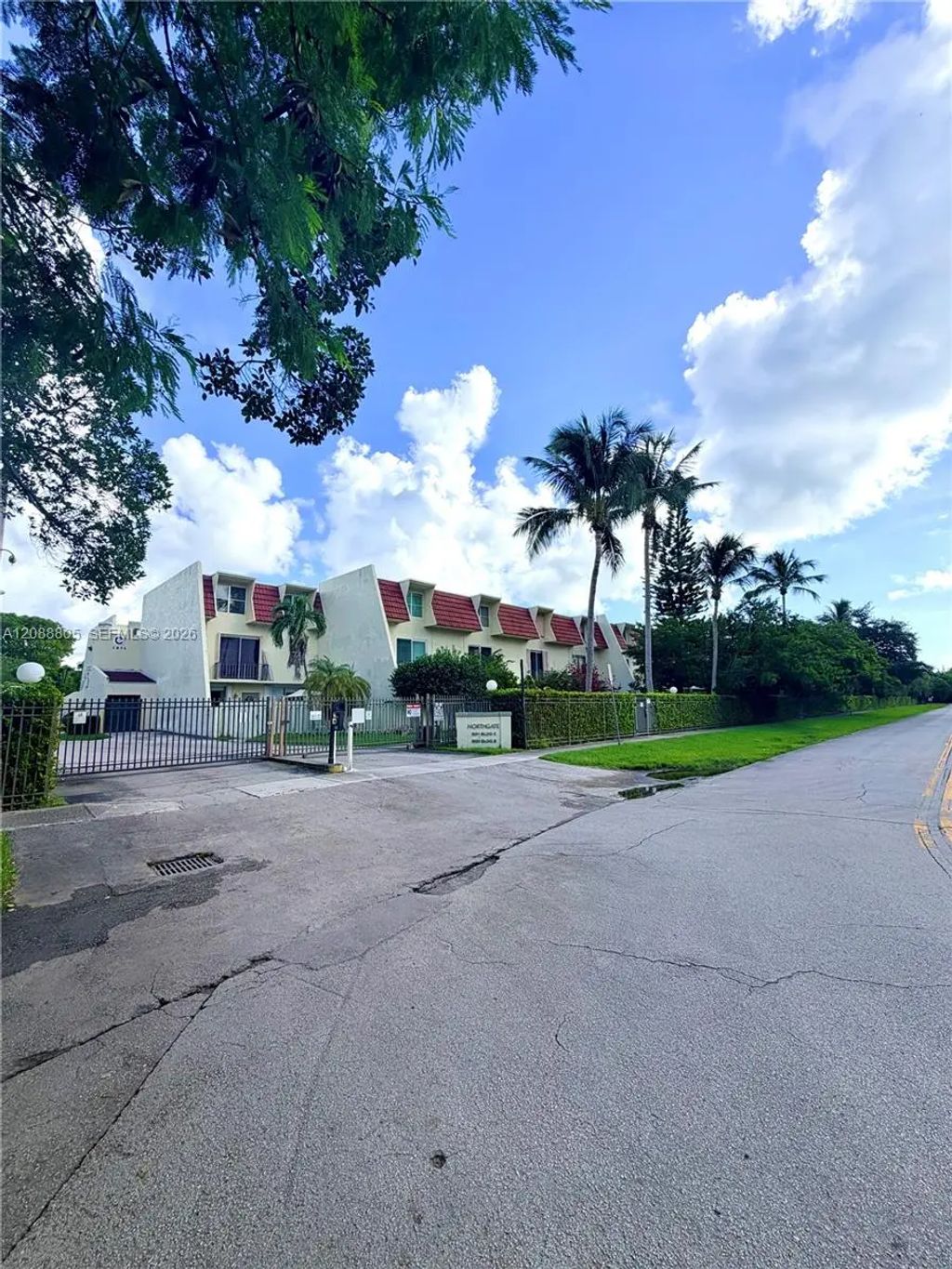 1655 Ne 115th Street #11b, Miami