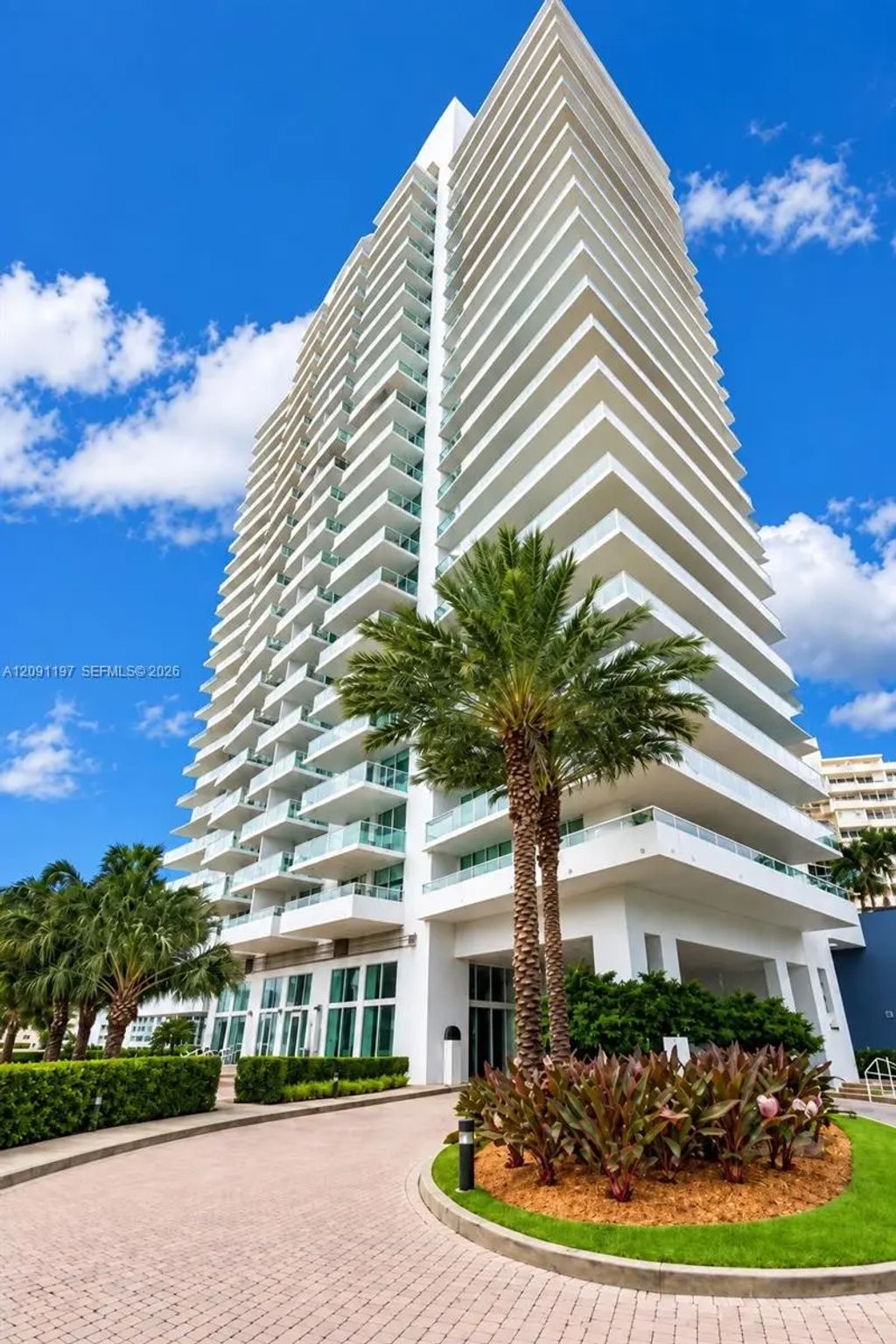 10 Venetian Way #1404, Miami Beach