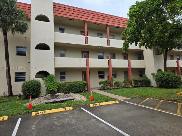 2 of 28 - 3071 E Sunrise Lakes Drive #107, Sunrise, FL