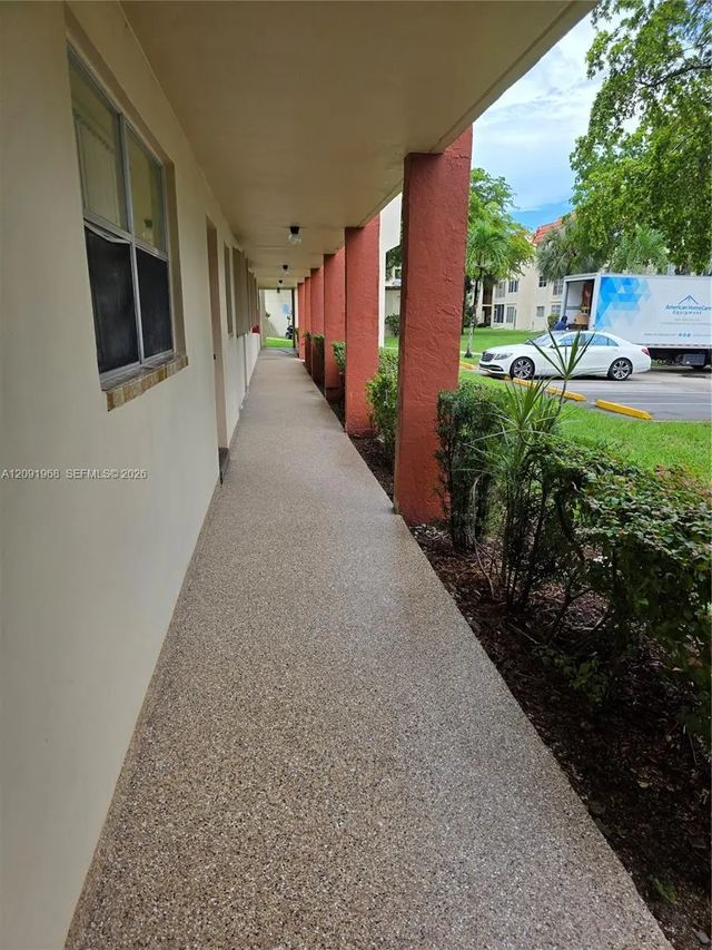 4 of 28 - 3071 E Sunrise Lakes Drive #107, Sunrise, FL