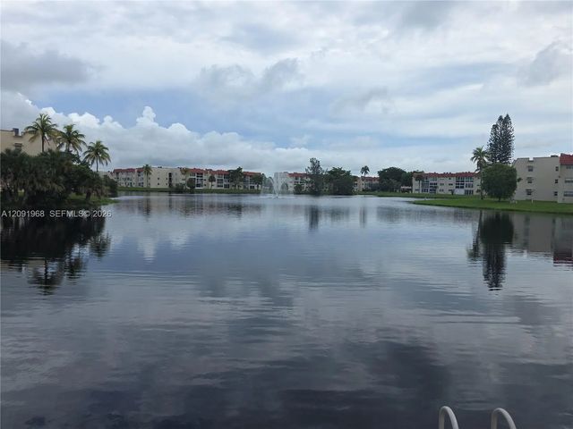 5 of 28 - 3071 E Sunrise Lakes Drive #107, Sunrise, FL