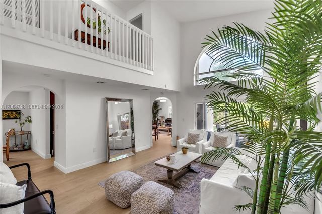 4 of 42 - 5380 Nw 113th Place, Doral, FL