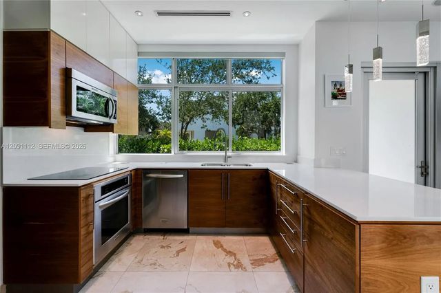 2 of 50 - 548 Fernwood Road #548, Key Biscayne, FL