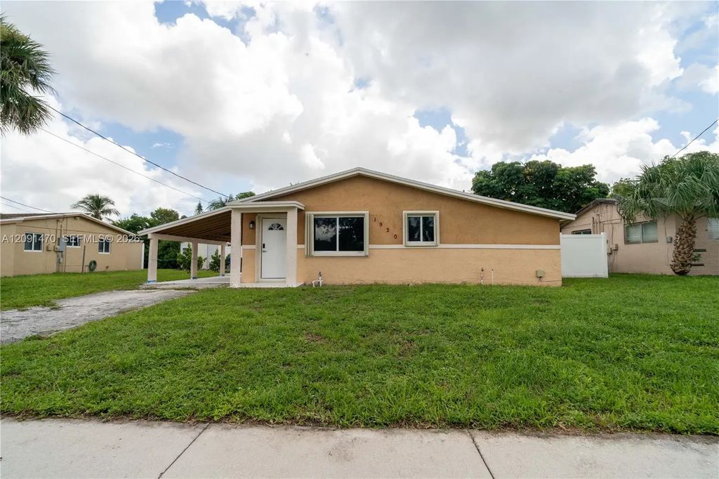 1920 Sw 64th Avenue, North Lauderdale