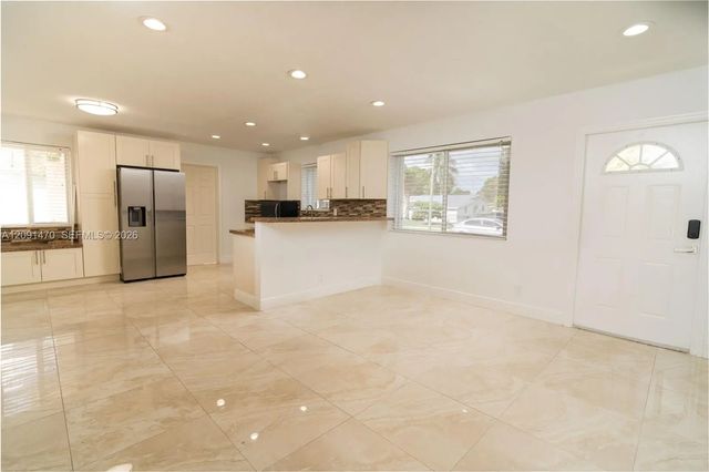 3 of 15 - 1920 Sw 64th Avenue, North Lauderdale, FL