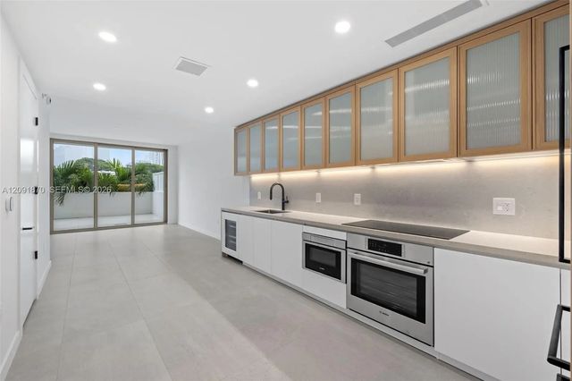 5 of 77 - 2200 Brickell Avenue #206, Miami, FL