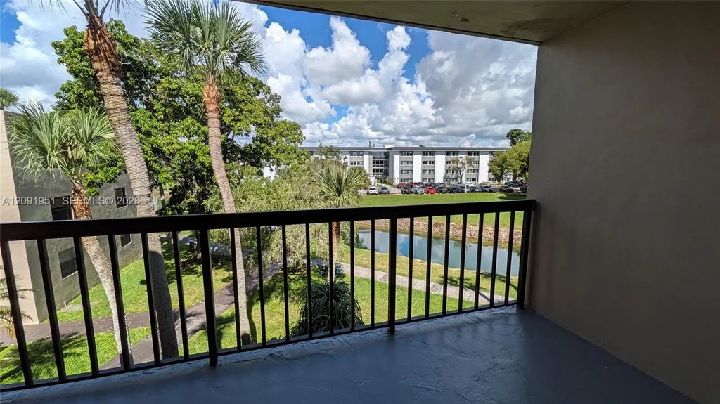 10865 Sw 112th Avenue #312, Miami
