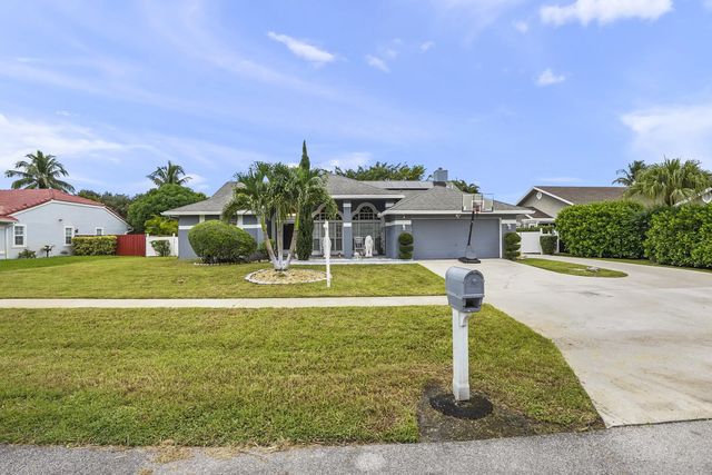 5 of 45 - 13820 Folkestone Circle, Wellington, FL