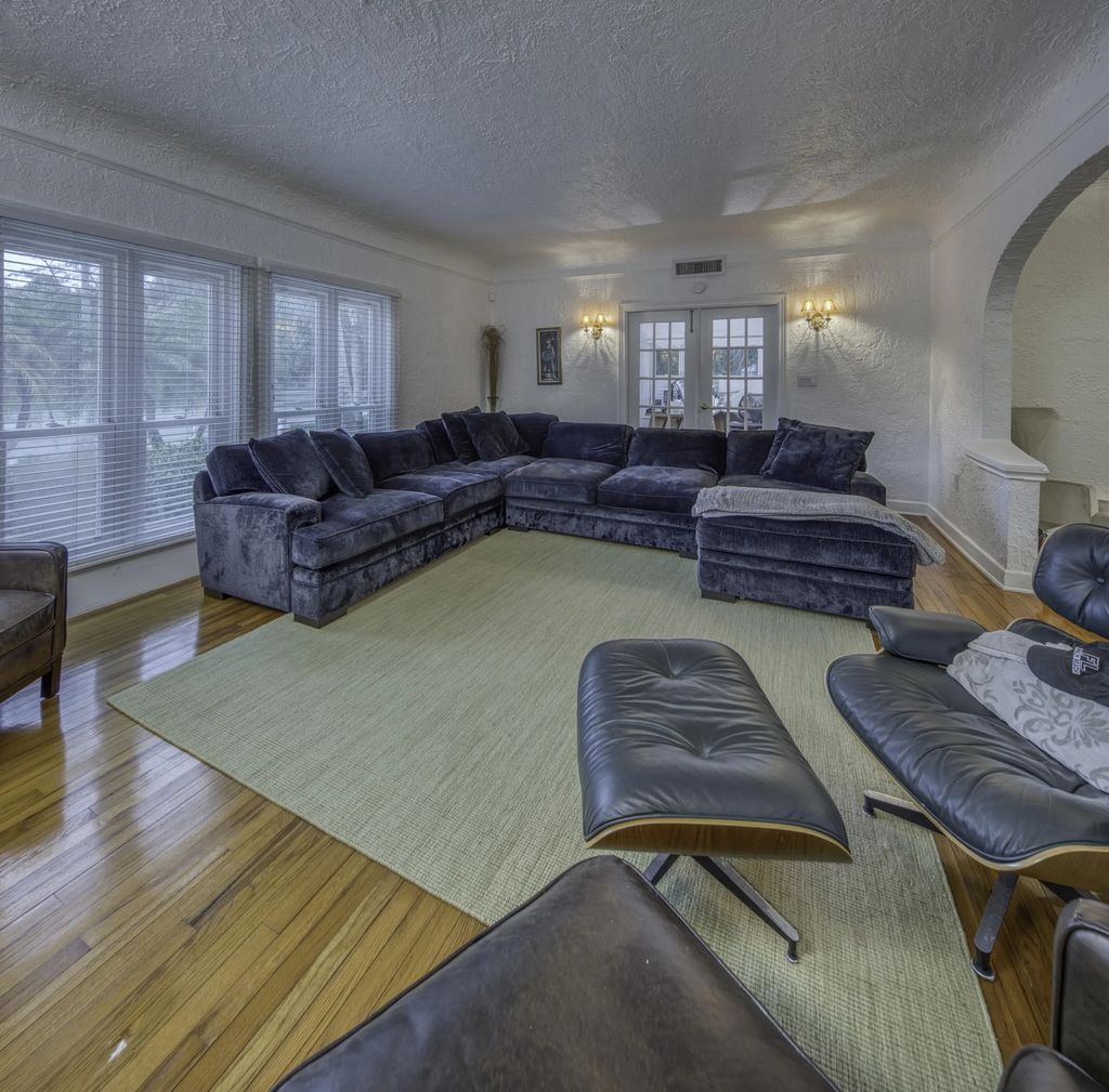 411 S Federal Highway, Lake Worth Beach