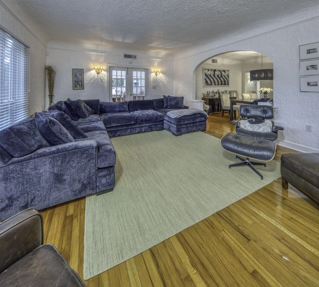 4 of 23 - 411 S Federal Highway, Lake Worth Beach, FL