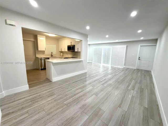 3 of 20 - 8104 Sw 81st Place, Miami, FL